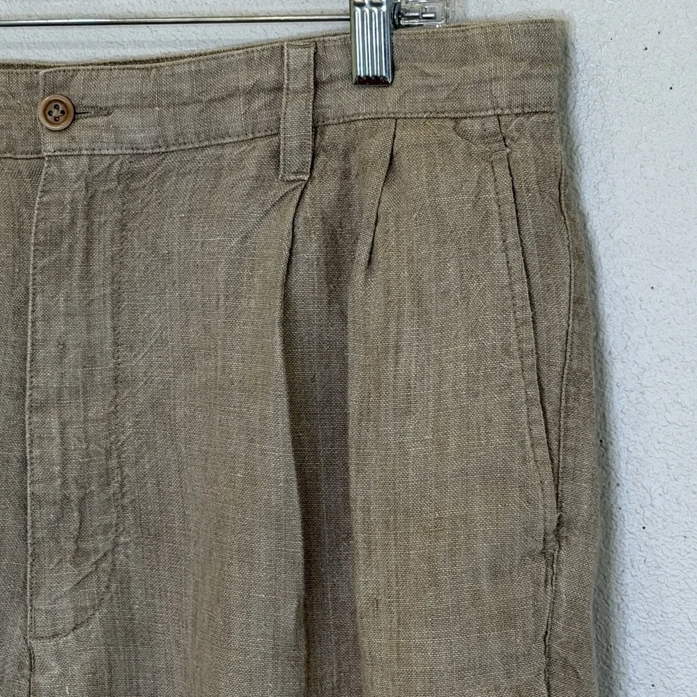 Banana Republic Chino Shorts Mens Sz 36 Natural 100% Linen Pleated Front Preppy